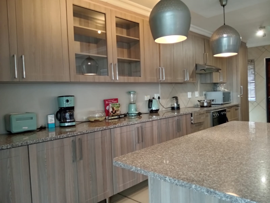 To Let 3 Bedroom Property for Rent in Cashan North West